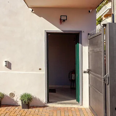 Apartment A Away From By Alex *